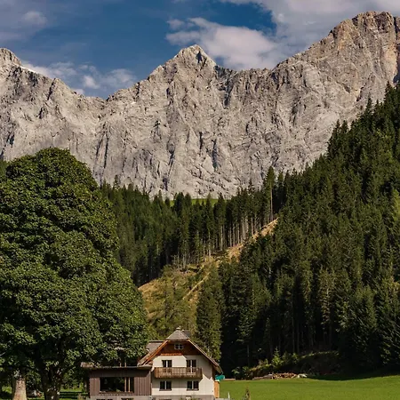Dom wakacyjny Alpenrose Boutique Gretl *